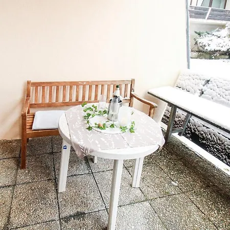 Sunny Apartment *